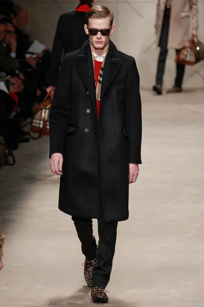 Look 10